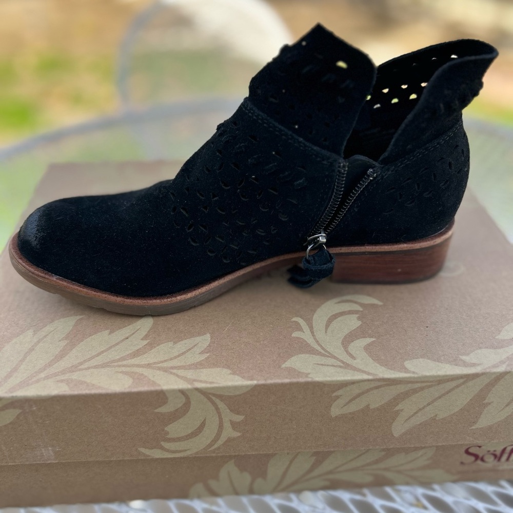 Sofft Black Suede Ankle Booties